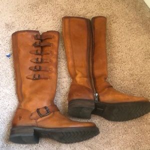 Sz 7.5 Frye Boots. Great condition!